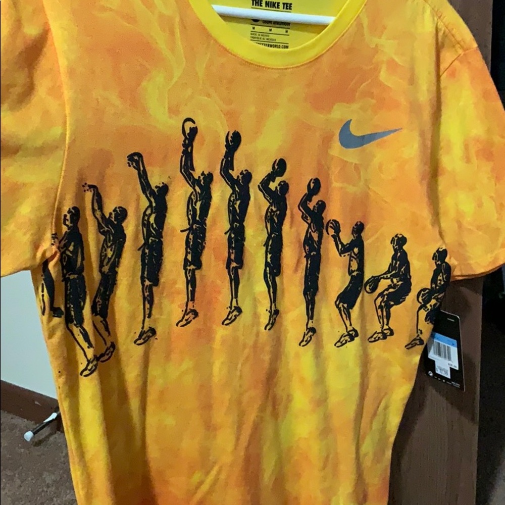 Men’s Basketball Tee